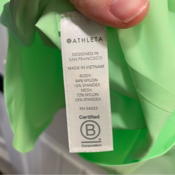 Athleta. Light green workout tank. Racerback. Excellent condition. Size XL. - Picture 9 of 10